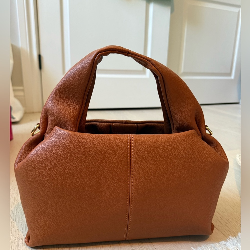 Amazon Tan Women's Shoulder Bag